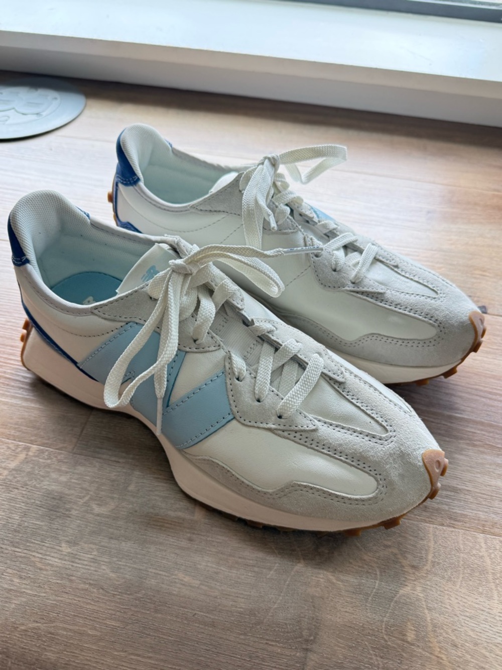 New Balance Staud 327 collab Sea Salt and blue Men's 9/42.5 Women’s 10.5 EUC - Picture 2 of 8